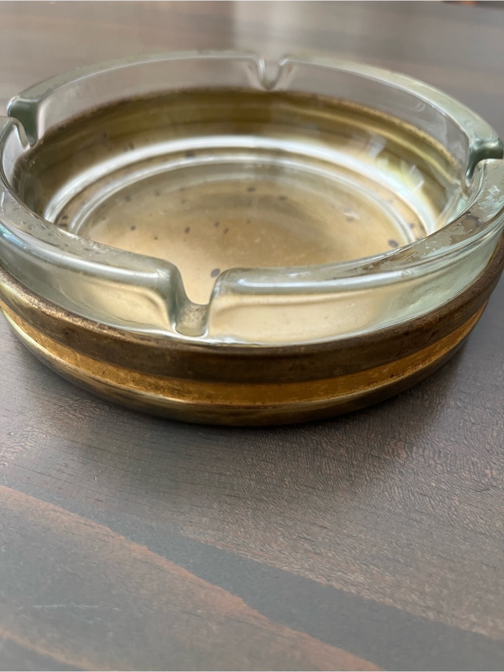 VINTAGE ASHTRAY BATES BRASS OF BIRMINGHAM ENGLAND GLASS
INSERT FRANCE MCM